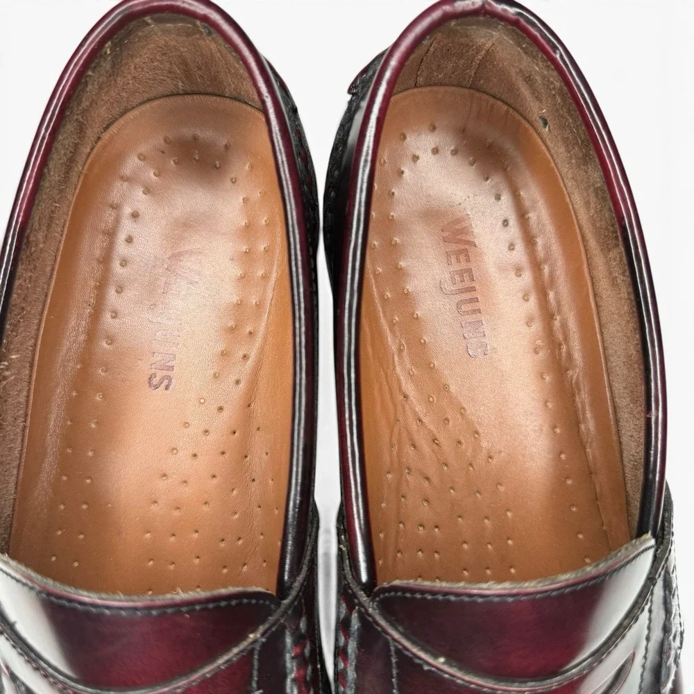 GH Bass Weejuns 9.5 Oxblood Burnished Leather Penny Loafers Dress Shoes Moc Toe